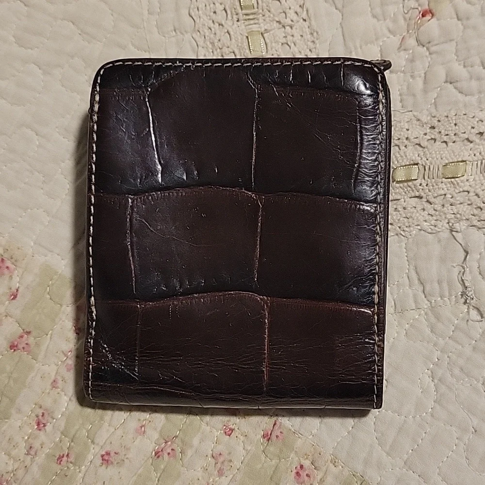Brighton Wallet - Picture 2 of 6